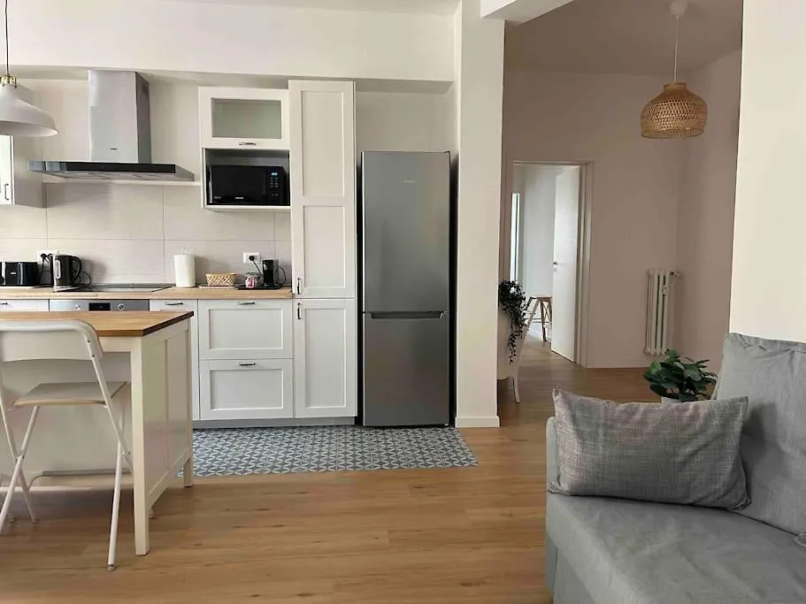 Pelusia Apartment モデナ